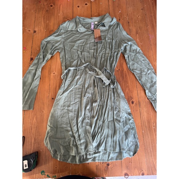 Francescas Dresses & Skirts - Francescas Alysa Olive Green Button Front Shirt Dress with Belt Size Small